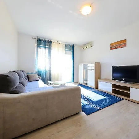 Luxury Penthouse Nela With Sea View *