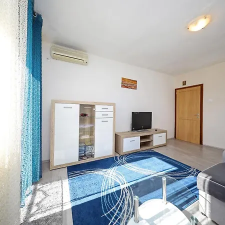 アパート Luxury Penthouse Nela With Sea View ザダル